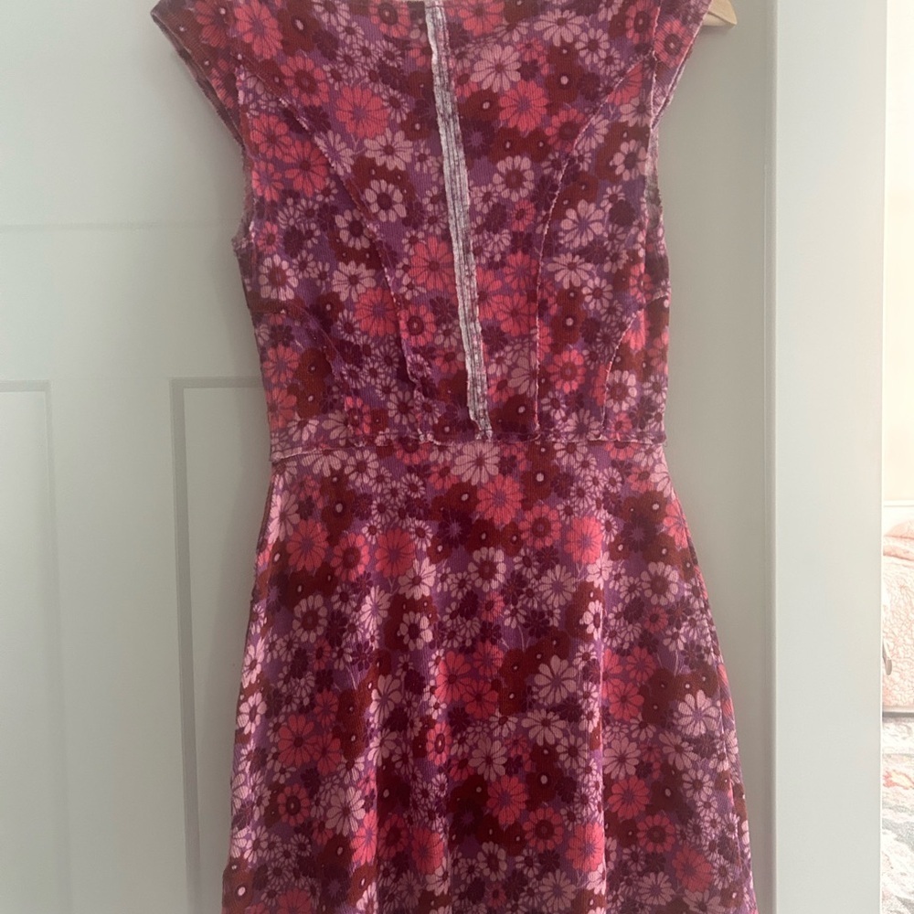 UO Juliette seamed floral mini dress NWT size small - Picture 8 of 9
